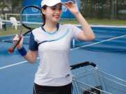 Mẫu Áo Tennis Cổ Tròn Màu Trăng