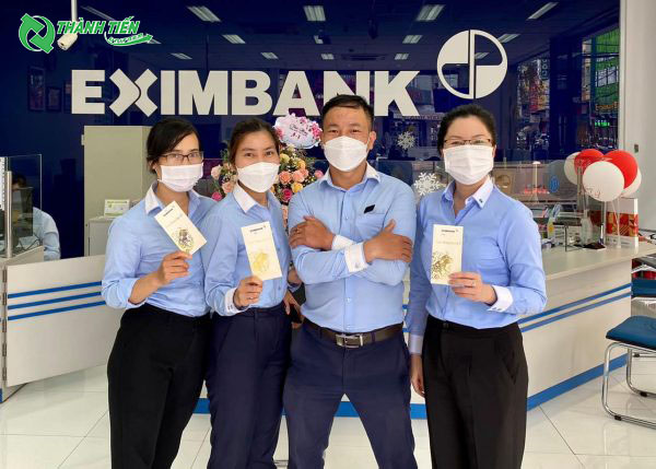 Áo văn phòng tại ngân hàng eximbank