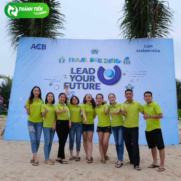 Mẫu áo đồng phục team building của ngân hàng