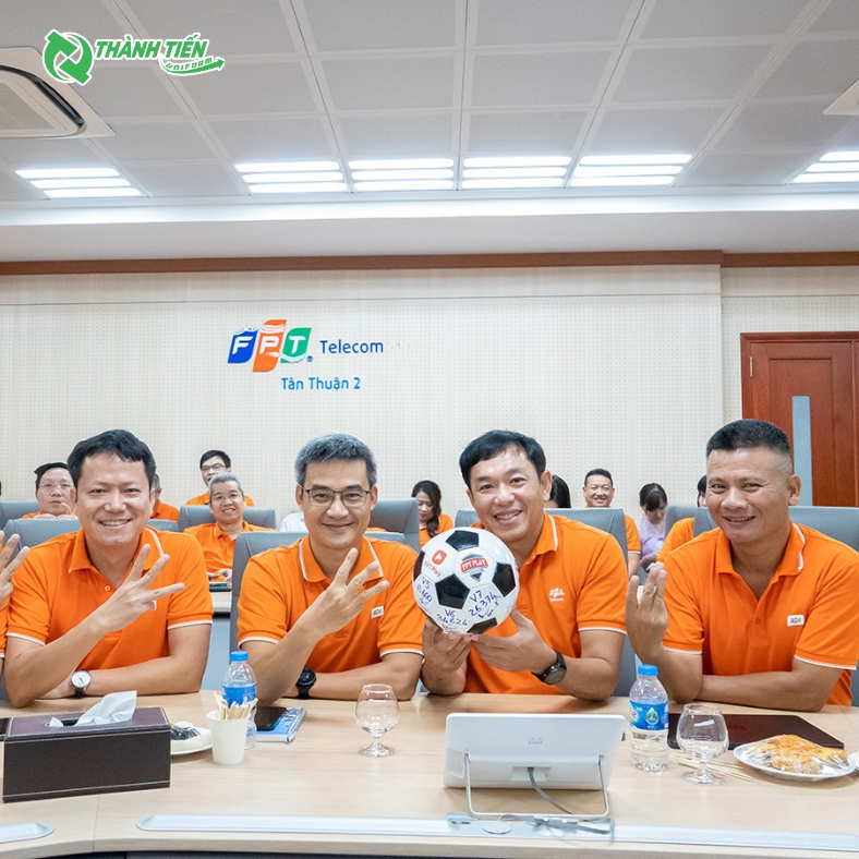 dong-phuc-cong-ty-cong-nghe_(18)