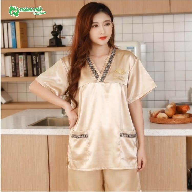 Mẫu Áo Choàng Xông Hơi Cho Khách