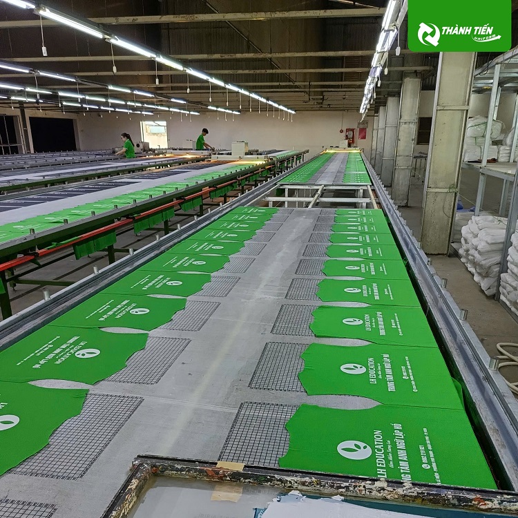 may-ao-dong-phuc-so-luong-it_(4)