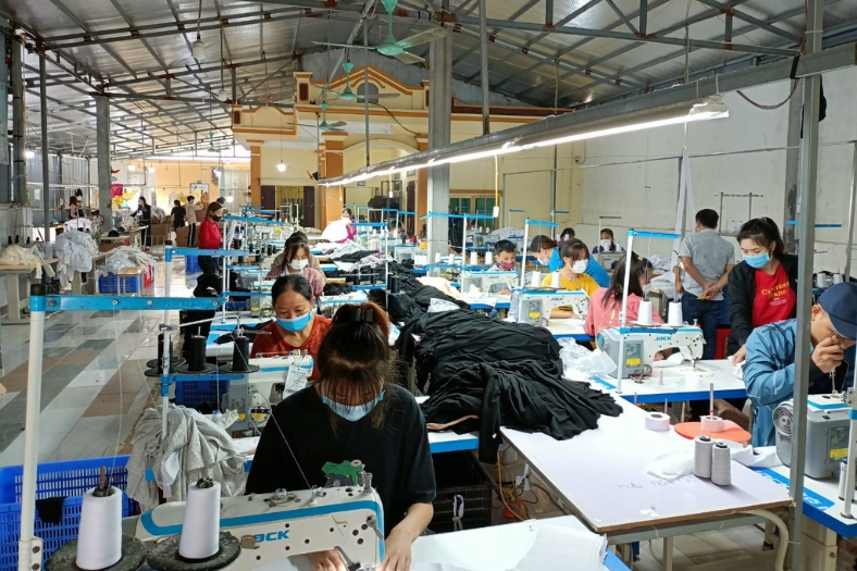may-dong-phuc-tai-go-vap_(1)
