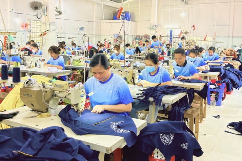 may-dong-phuc-tai-go-vap_(4)