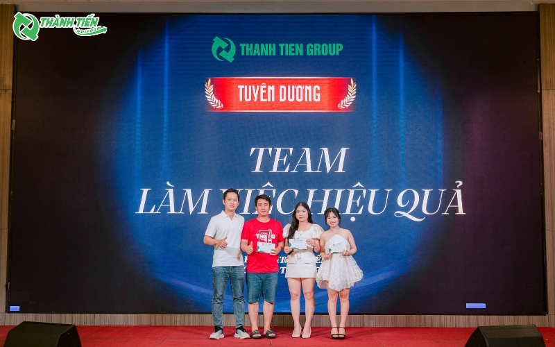 vinh-danh-nhan-vien-thanh-tien-group_(2)